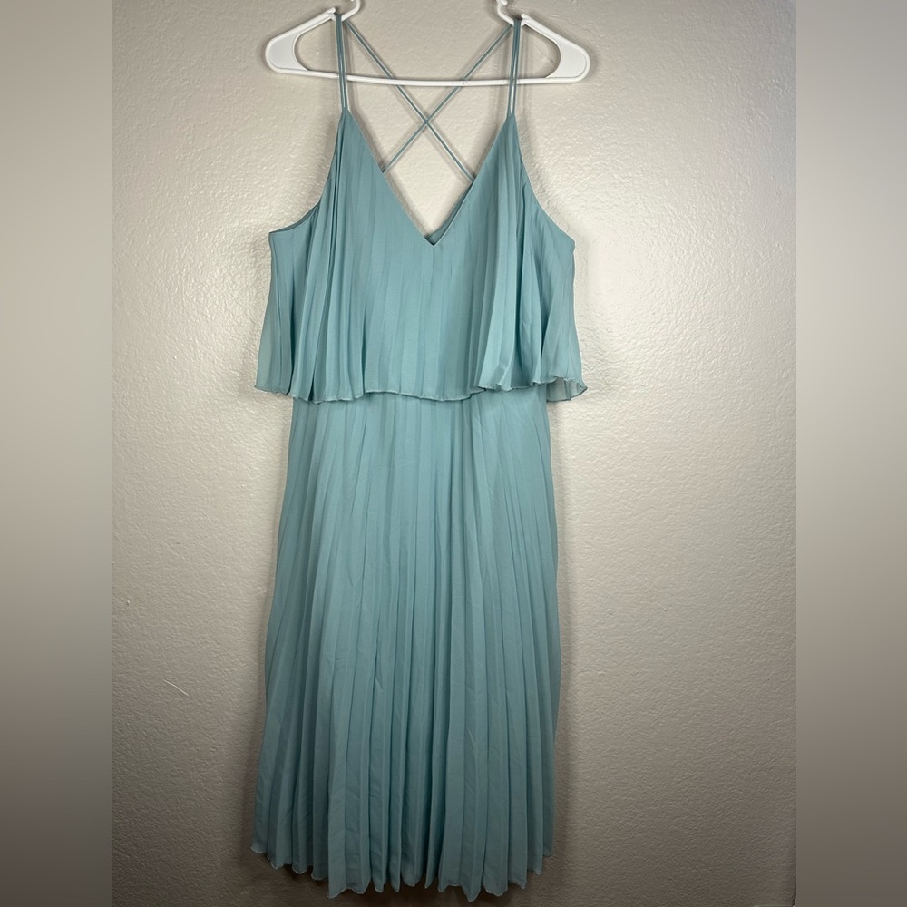 ASOS Design Pleated Crop Top Midi Dress - Picture 6 of 11